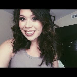 Meet your Posher, Angeline